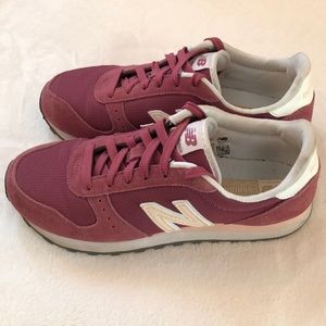 New Balance Women’s Sneaker Dragon 311